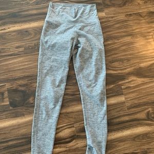 Manduka yoga leggings size S, bum sculpting, gray